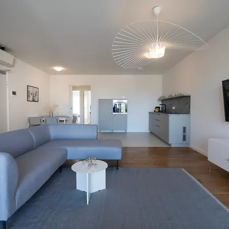 Rivus Apartment *